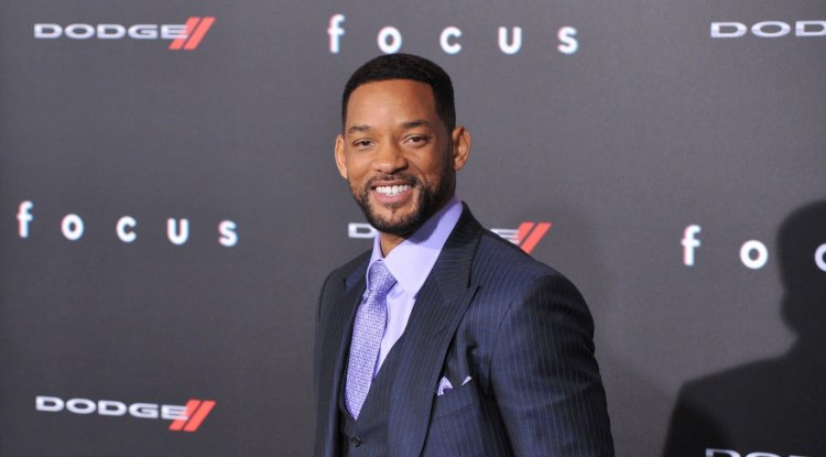 Will Smith receives Oscar in tears!