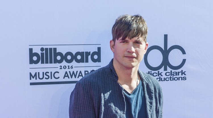 What happened with Ashton Kutcher's face?