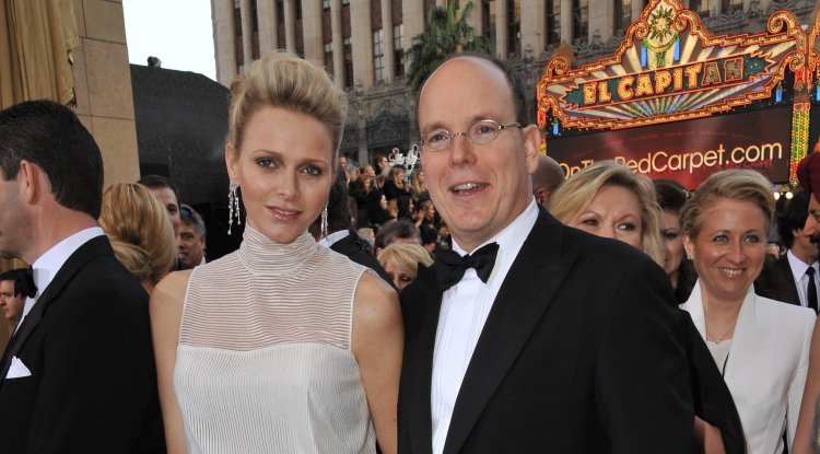 Princess Charlene's ultimatum: Me or Caroline!