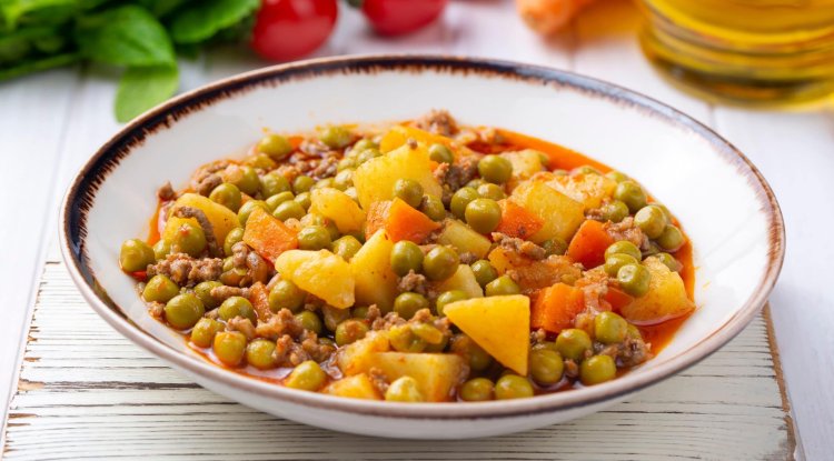 Pea stew-a delicious lunch or a great side dish