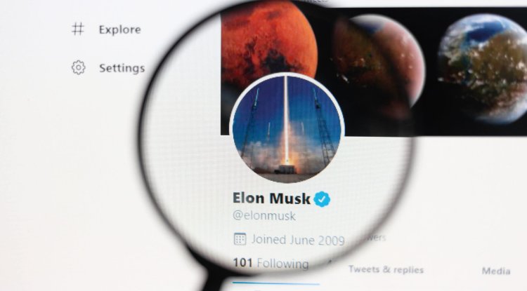 Elon Musk acquired a 9.2 % stake in Twitter