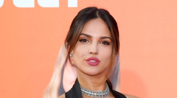 What do we know about Eiza Gonzalez?