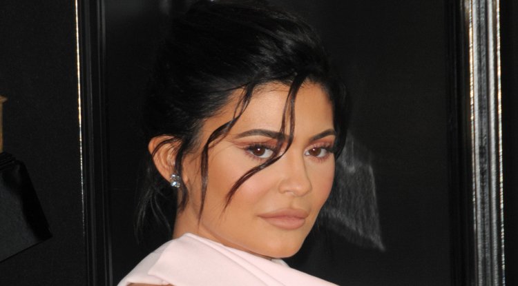 Kylie Jenner:'My abs are trying to come back'