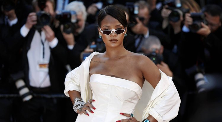 Rihanna once more shocked with her outfit!