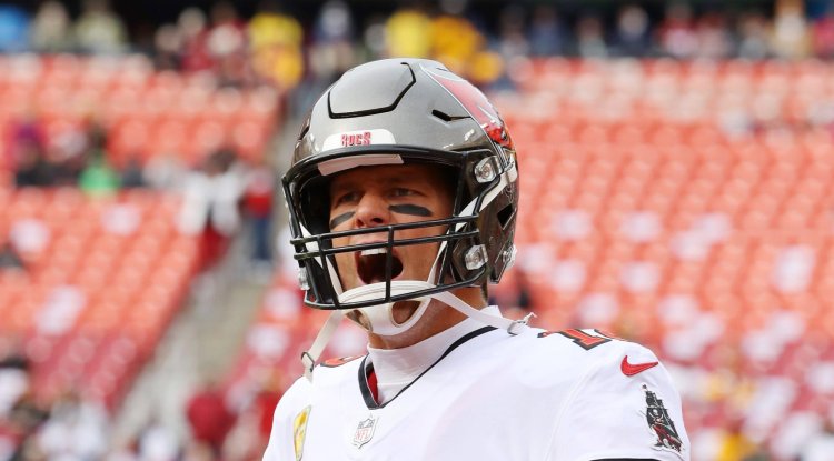 Brady wants to remove this photo from Twitter