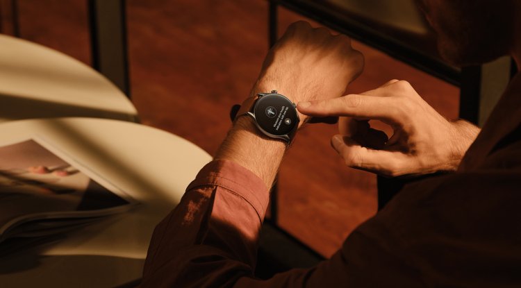 The Amazfit GTR 3+ Smartwatch