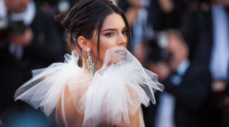 Celebrities who have dealt with acne!