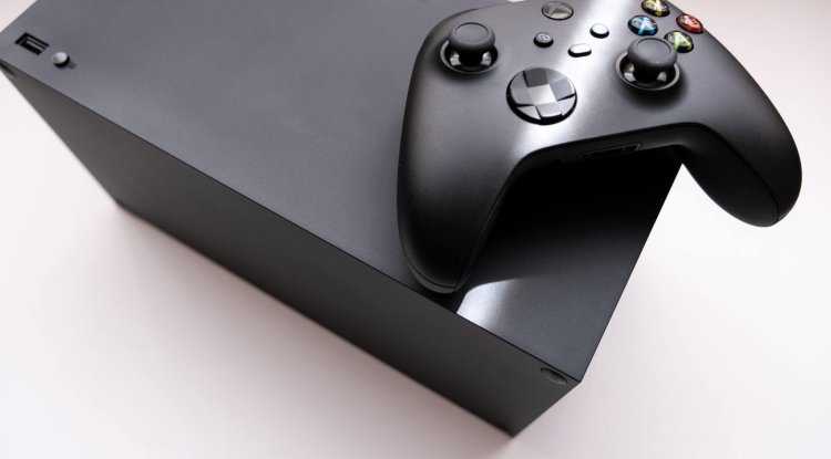 Xbox Series X Dev Kit with 40 GB GDDR6 memory