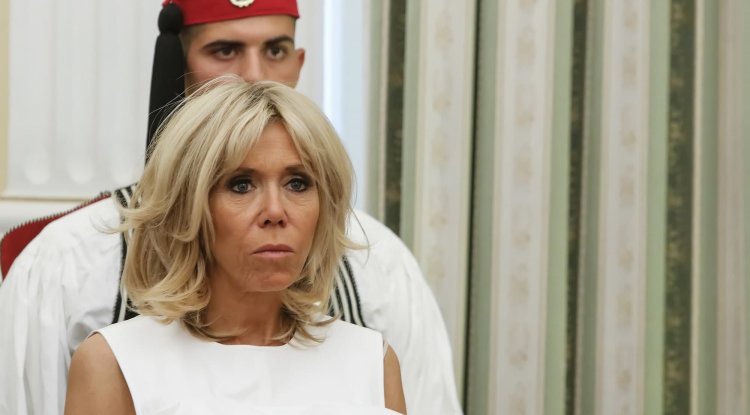 Brigitte Macron's amazing suit for the win!