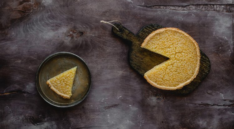 Fresh and easy homemade lemon pie!