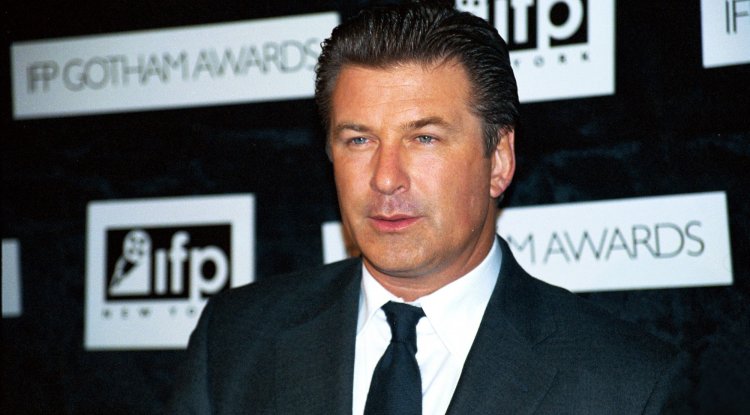 The moment Alec is told of the Halyna's death