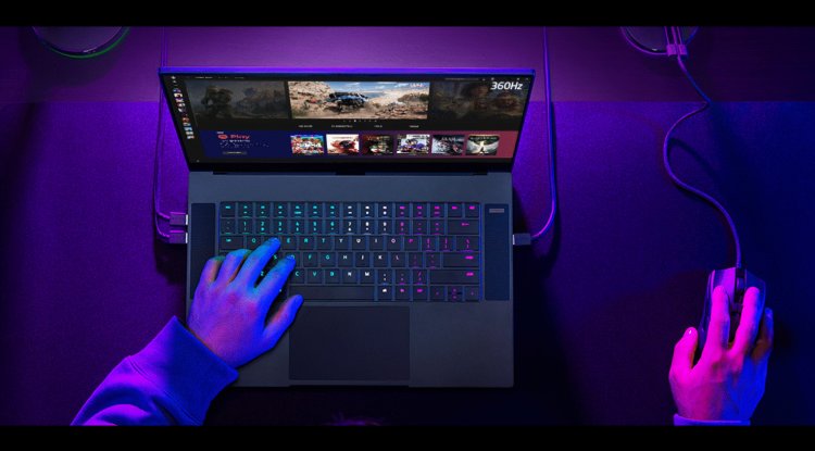 Razer Blade 15: QHD OLED at 240 hertz