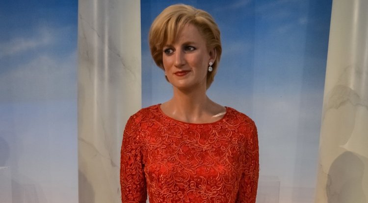 Princess Diana's famous Met Gala dress!