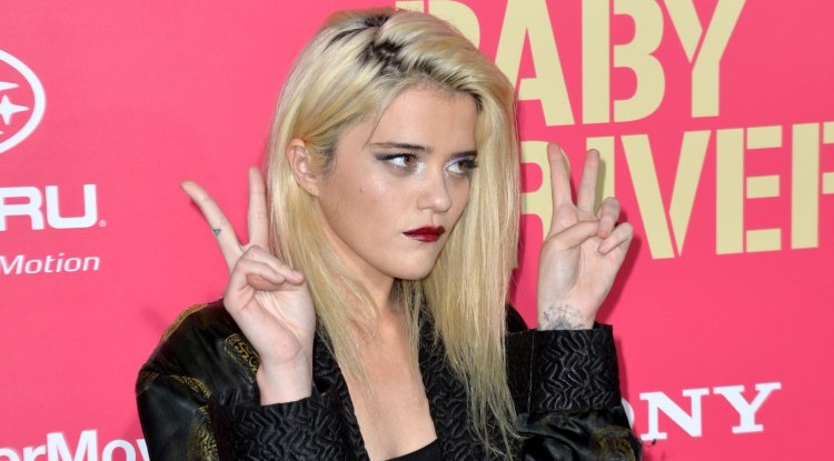 Sky Ferreira declines date with Elon Musk!