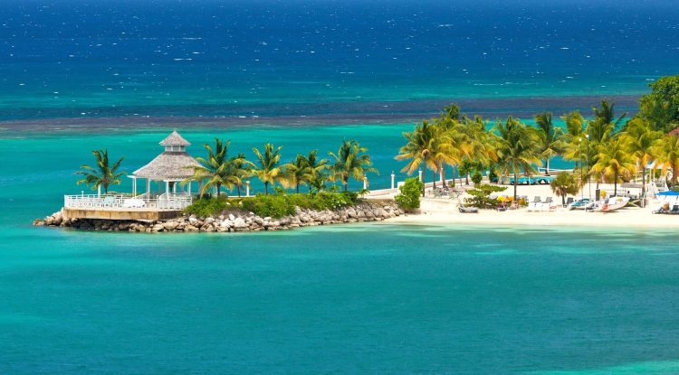 Reasons Why You Should Visit Jamaica!