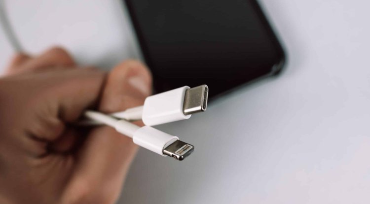 The iPhone will adopt USB-C next year