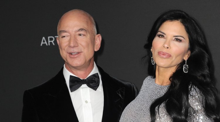 Jeff Bezos' controversial love life!