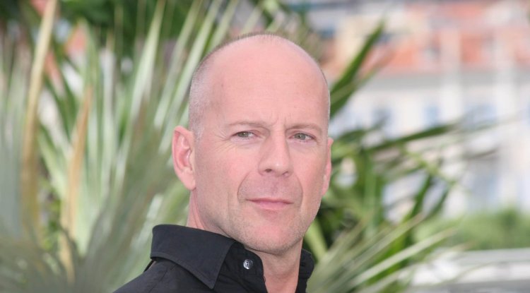 Check it out: Bruce is playing basketball!