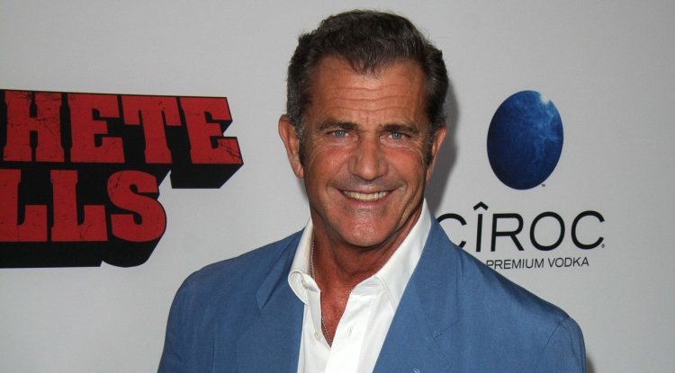 How Oksana ruined Mel Gibson's life and career?