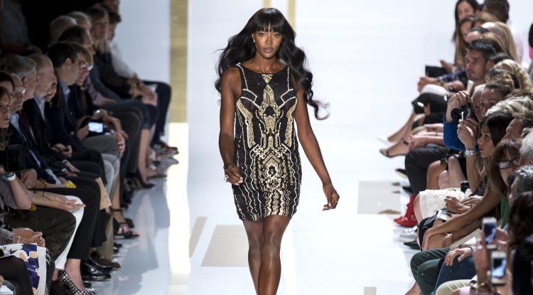 Naomi Campbell caught with an unknown man