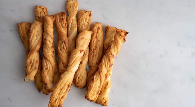 Quick and easy: Crunchy cheese pastry!