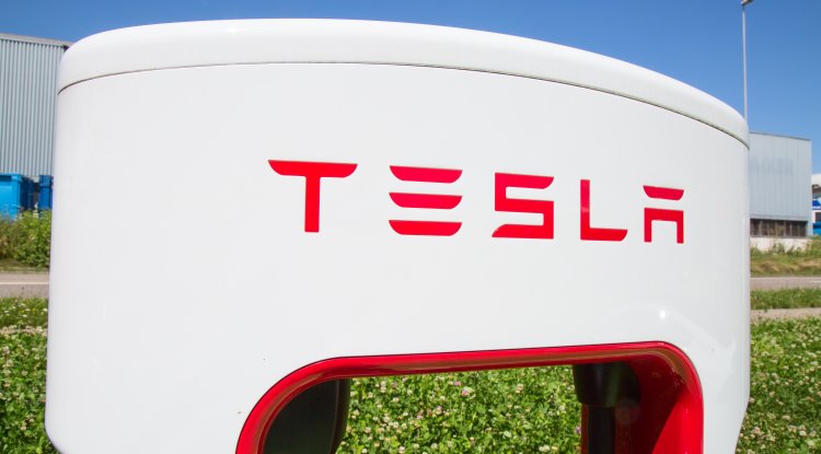 Tesla will have a battery with extremely long life and energy density