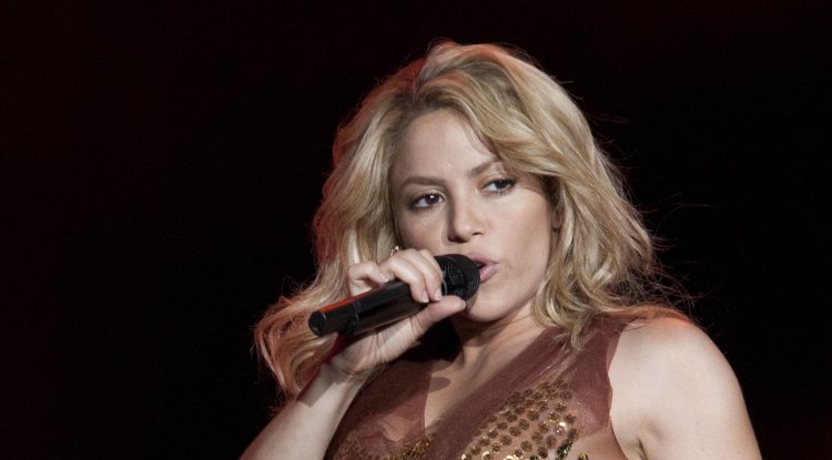 Did Shakira dedicate the new song to Pique?