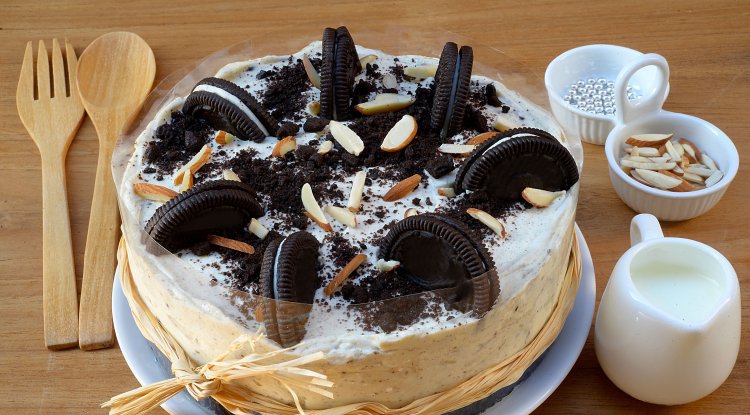 Delicious: Quick and easy Oreo cake!