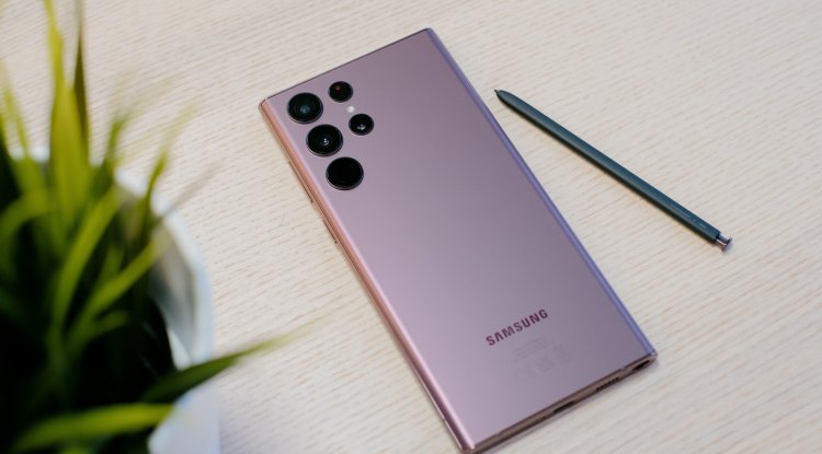 A big update has arrived for the Galaxy S22 Ultra