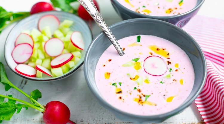 Quick and easy: Cold radish soup