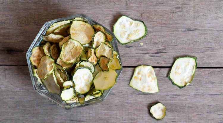 Zucchini chips - an ideal summer snack