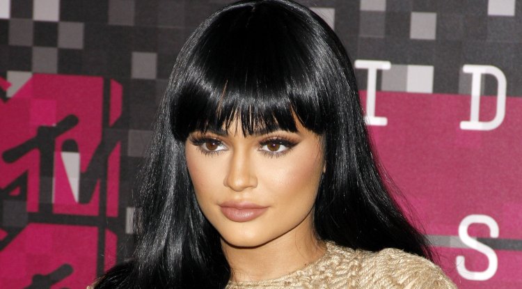 Did Kylie enlarge her lips again?