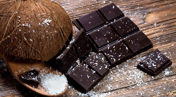 Refreshing chocolate and coconut cubes