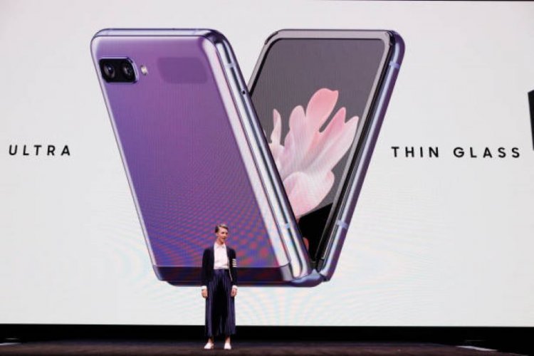 SAMSUNG PLANS TO DELIVER 7 MILLION FLEXIBLE PHONES THIS YEAR: Very ambitious plans