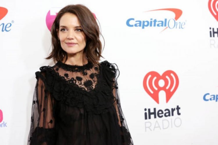 Katie Holmes Wore a Beautiful Casual Outfit
