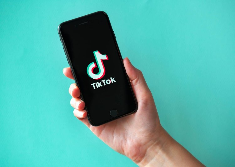 Khaby exposes every pointless trick from TikTok and 50 million people love his videos!