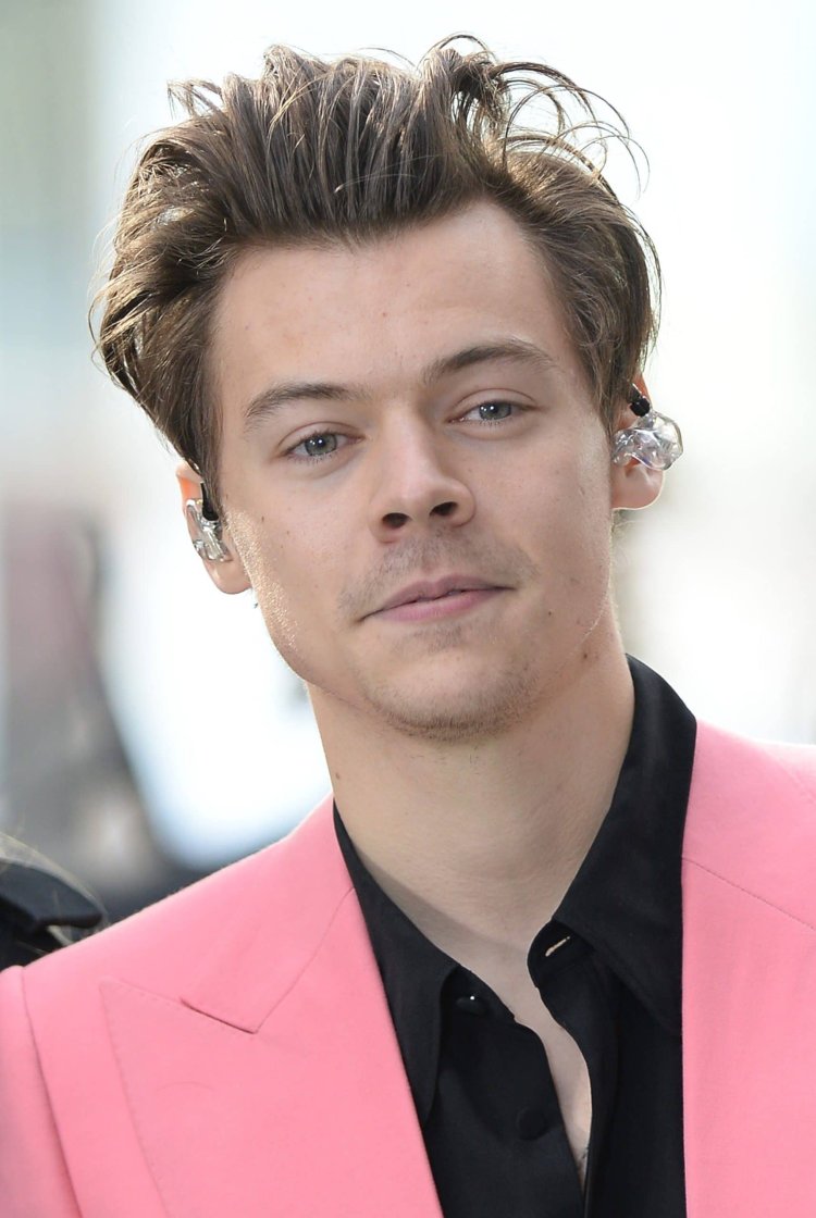 Harry Styles is launching his first beauty line, and here’s what we know about it for now!