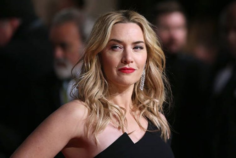 Kate Winslet refused to have her belly fat photoshopped and that's why we adore her!
