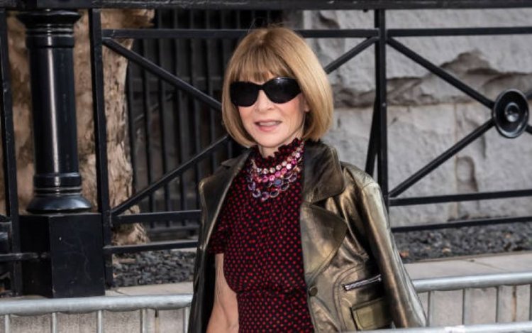 "Bosses wear Prada, employees get NADA": Protests outside Anna Wintour’s Townhouse!