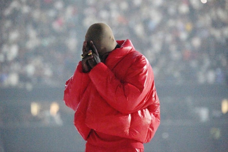 Kanye West cried while playing the song about family!