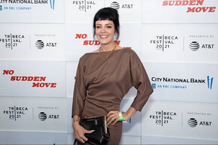 Lily Allen announced that she has been sober for 2 years!