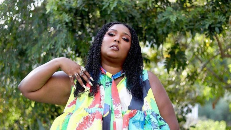 Lizzo denied rumors that she accidentally killed a fan during the concert: 'Hey, I'm not that big!'