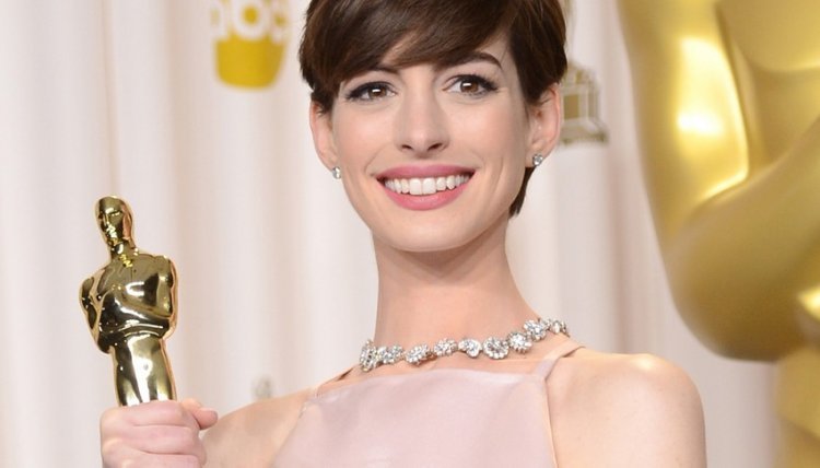 Anne Hathaway marked the 20th birthday of the film that turned her career upside down!