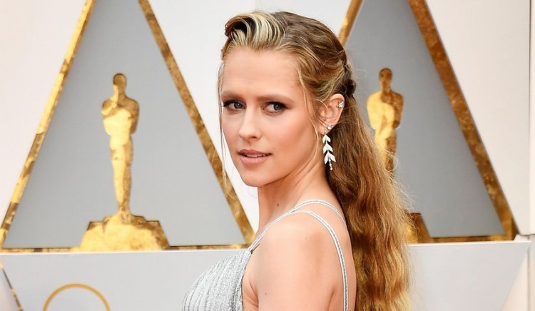 Teresa Palmer has been breastfeeding her children for the past seven years!