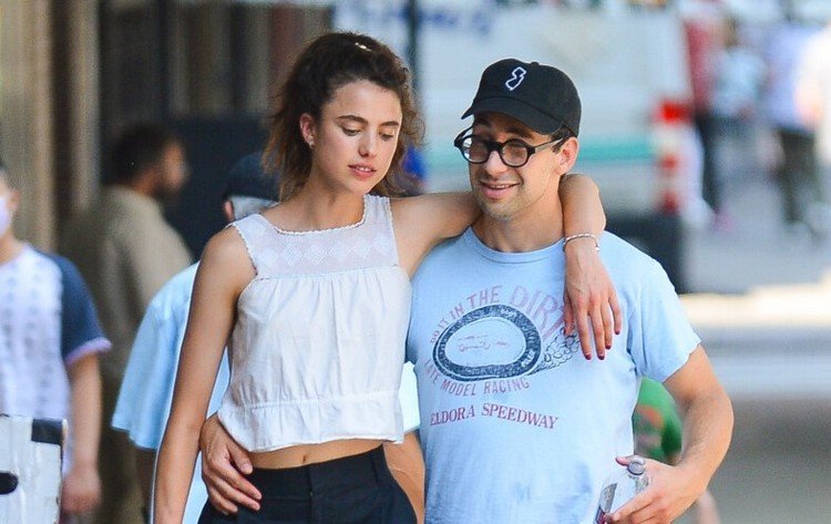 Everyone is talking about a Margaret Qualley and Jack Antonoff in the world of showbusiness