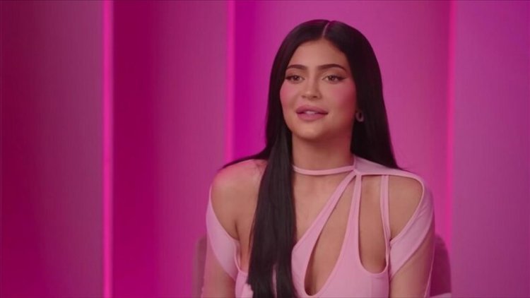Kylie Jenner announced her latest business venture: Swimsuit Design