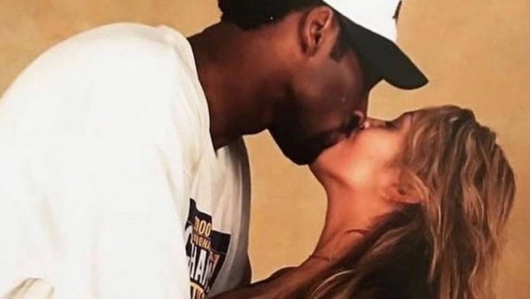 Vanessa Bryant dedicated an emotional announcement to Kobe: 'Happy birthday, I love you forever'