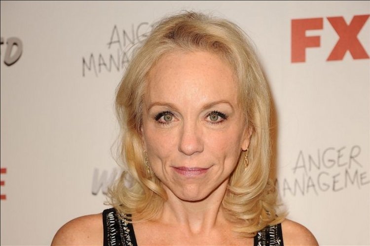Brett Butler had a fortune of $25 million, earning $250,000 a week, and is now begging people to help her pay rent.