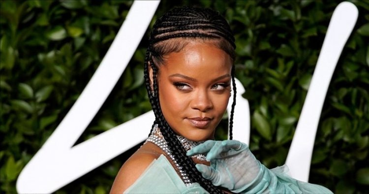 Rihanna withdrew the lawsuit against her father which she filed for several reasons