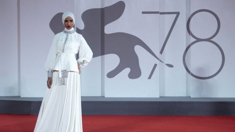 Rawdah Mohamed upstaged J. Lo and Affleck: She was bullied at school and now they envy her